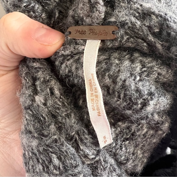 Free People Wool Blend Sweater Vest Button Front Hooded Wool Gray S - Picture 9 of 9